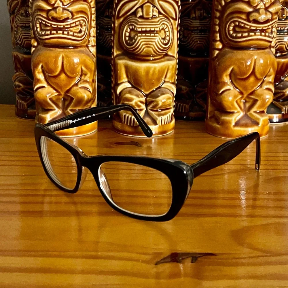 Rough Justice Catty Eyeglasses in Black Crystal